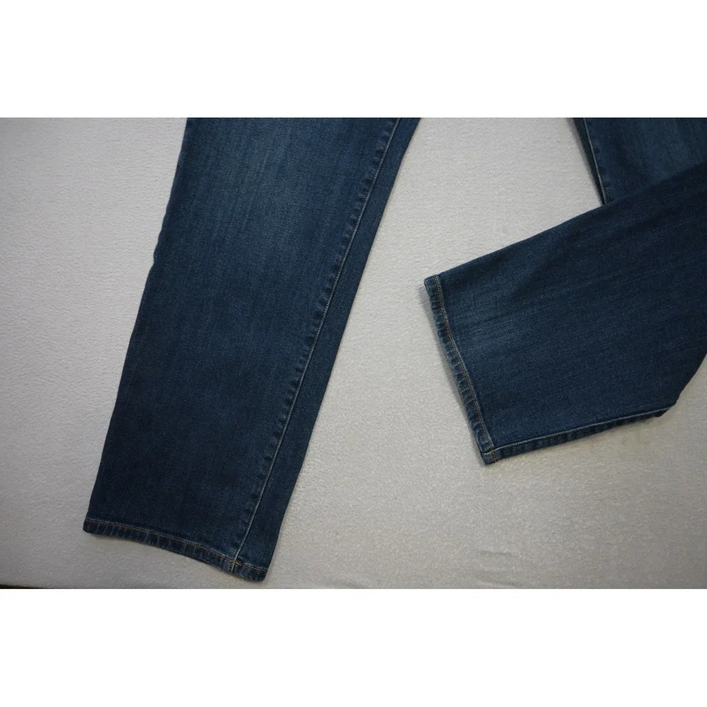 Tommy Bahama Vintage Straight Jeans Mens 42/32 Blue Stretch Medium Wash Denim‎